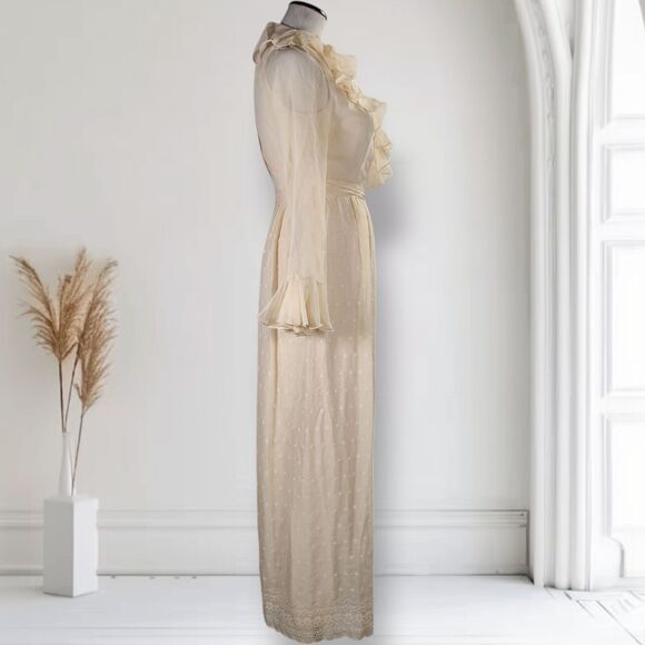 Vintage 70s Ruffle Neck Maxi Dress Size 4 Cream Eyelet Voile Bell Sleeve - Picture 5 of 16